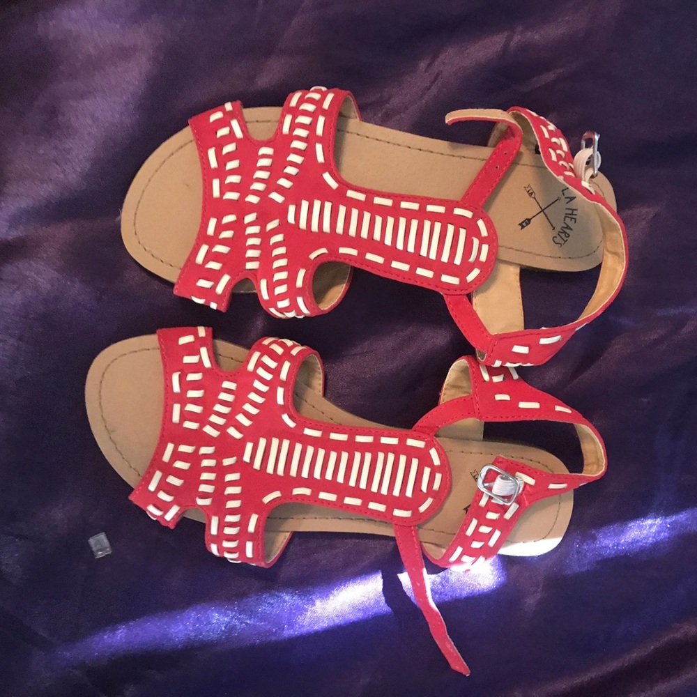 Pac sun la hearts sandals